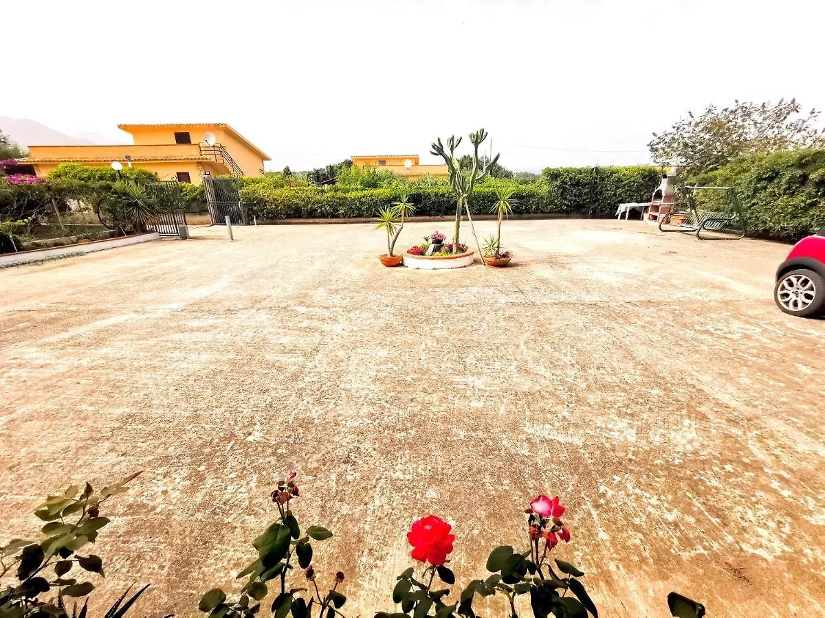Frida Casavacanze Castellammare del Golfo 0*,  Itálie